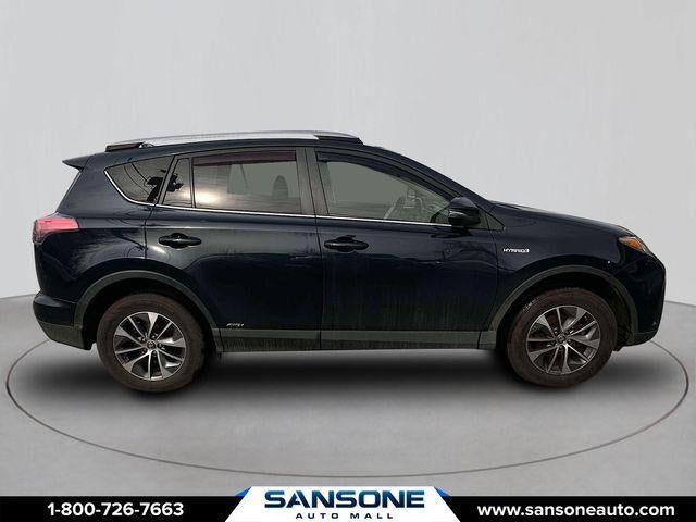 2017 Toyota RAV4 Hybrid XLE