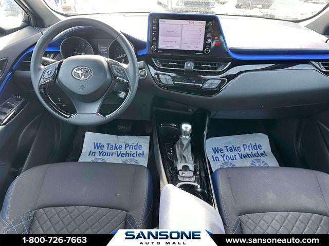 2022 Toyota C-HR XLE