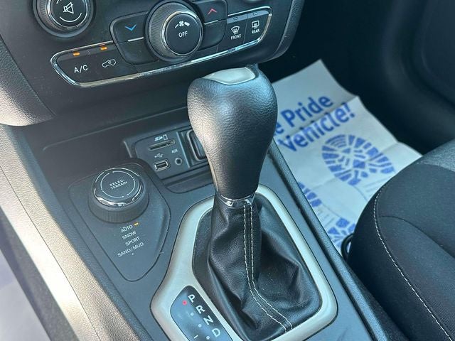 2016 Jeep Cherokee Sport
