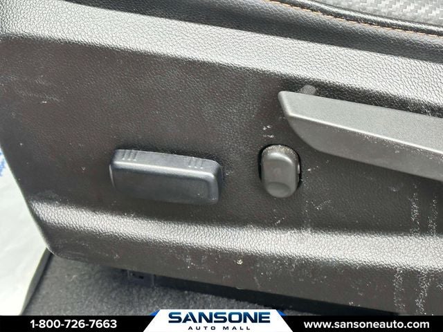 2022 GMC Canyon AT4 w/Leather