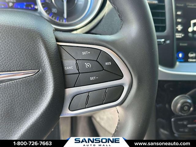 2022 Chrysler 300 Touring