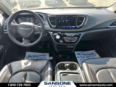 2023 Chrysler Pacifica Hybrid Touring L