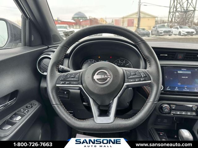 2023 Nissan Kicks SR