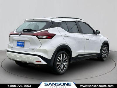 2023 Nissan Kicks SR