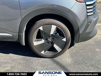 2025 Nissan Kicks SR