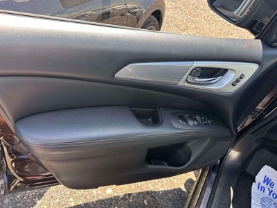 2019 Nissan Pathfinder SL