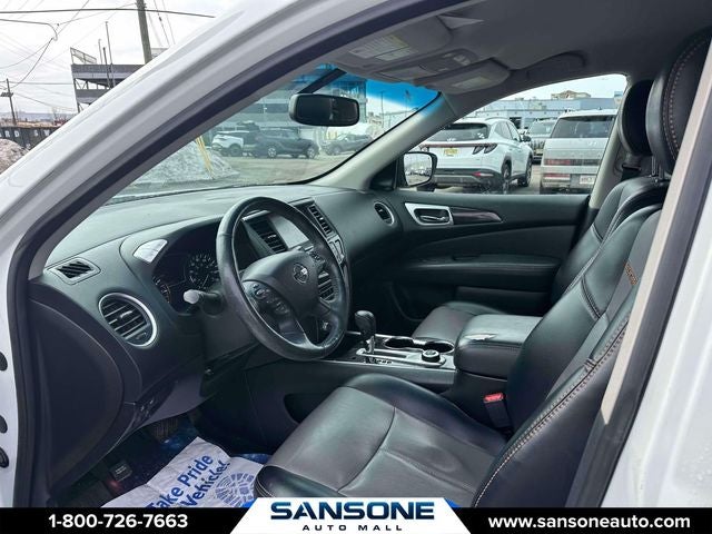 2019 Nissan Pathfinder SL