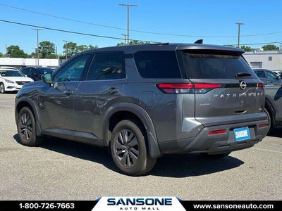 2024 Nissan Pathfinder S
