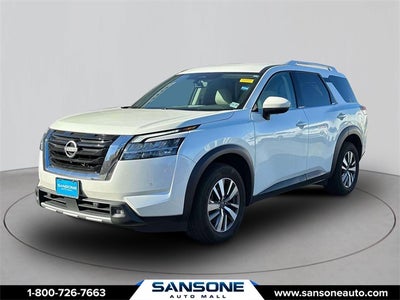 2023 Nissan Pathfinder SL