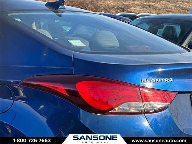 2016 Hyundai Elantra SE