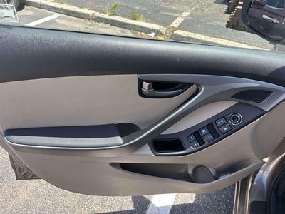 2016 Hyundai Elantra SE