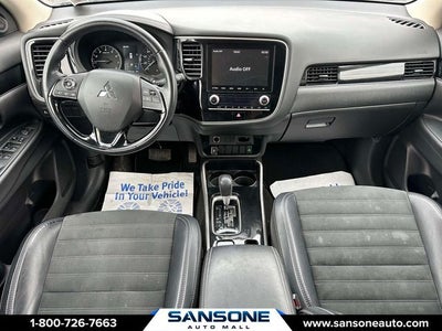 2020 Mitsubishi Outlander SE