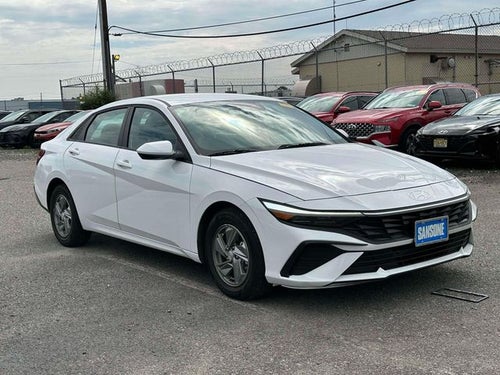 2025 Hyundai Elantra SE