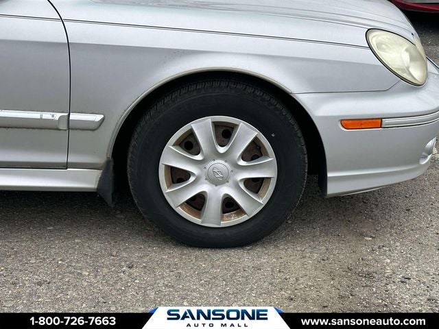 2004 Hyundai Sonata Base