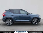 2022 Volvo XC40 R-Design